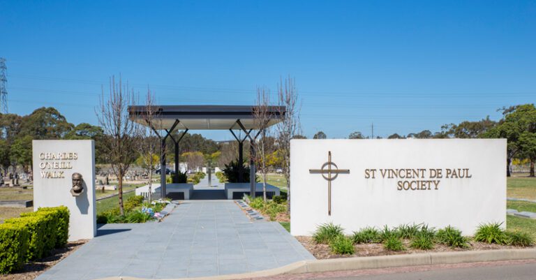 Charles O’Neill Walkway, Rookwood Catholic Cemetery